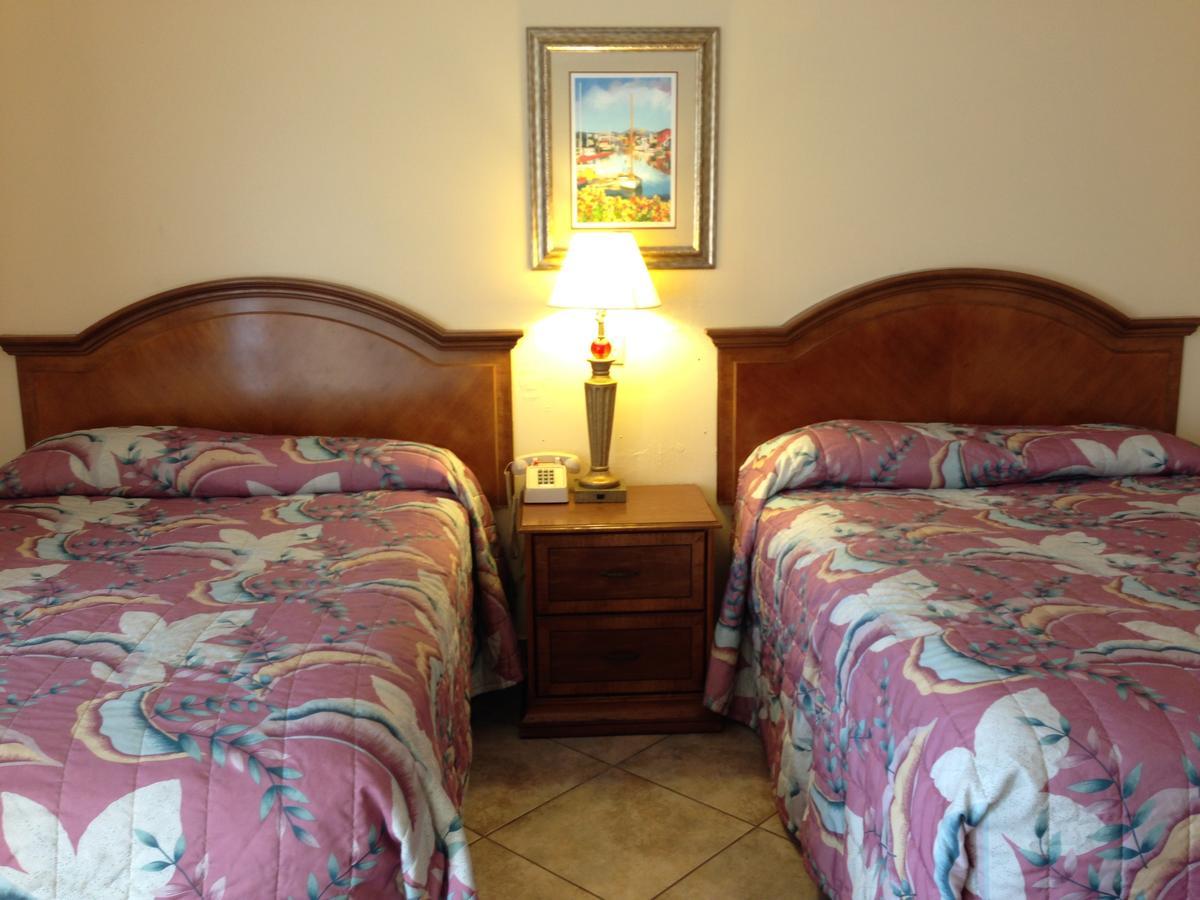 Cadillac Motel Sarasota Room photo